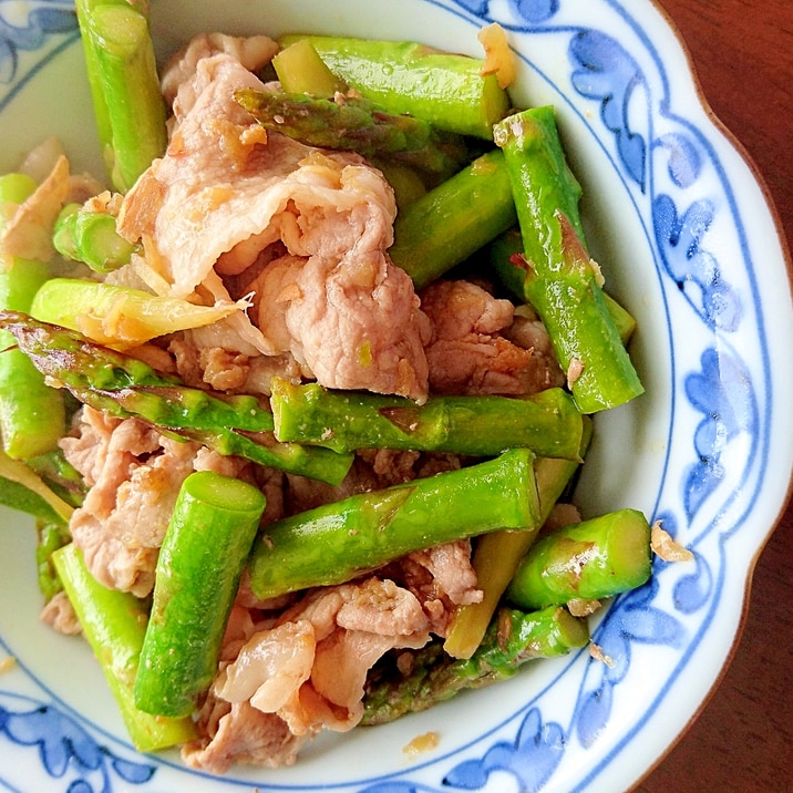 ★豚小間肉とアスパラの生姜ポン酢炒め★